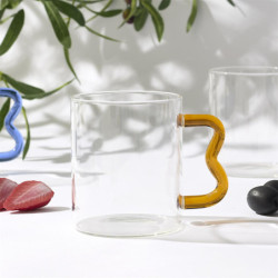 Lot de 12 Mugs en Verre 35 cl Anse Zig Zag Colorée Design Moderne