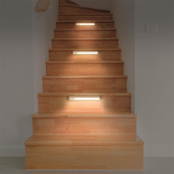 Lot de 12 Lampes LED Détecteur de Mouvement Effet Bois Magnétique Sans Fil 23,5 x 3 x 1,3 cm